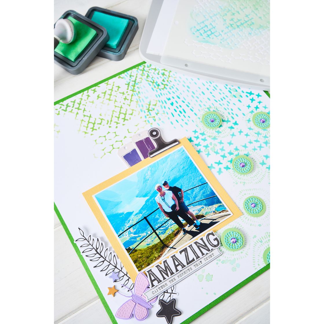 Sizzix A5 Layered Stencils - Stitched Florals By Vicki Boutin